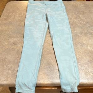 Women’s mono B leggings size large